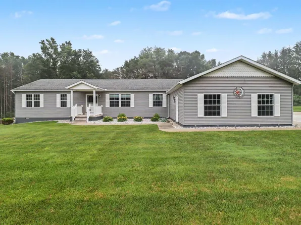 986 W Fox Farm Rd, Manistee, MI 49660
