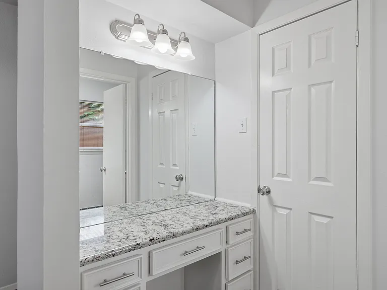 11231 Park Central Pl — Photo 25