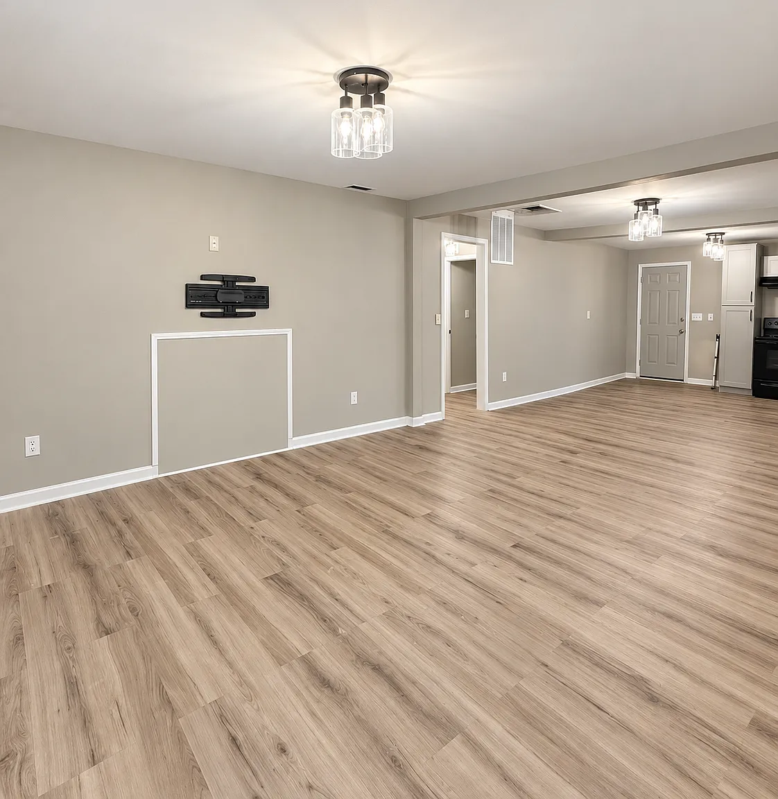 3 bed, 1113 sqft, $1,100 — Photo 2