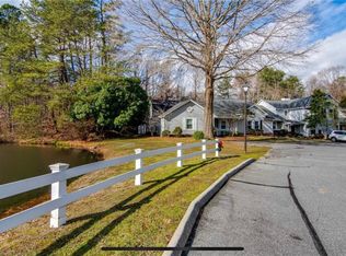 805 B Carriage Crossing Ln, Greensboro, NC 27410