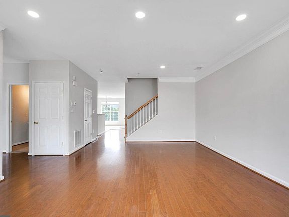 4th image of 15504 John Diskin Cir