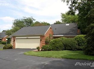 9291 Oakmont Dr, Grand Blanc, MI