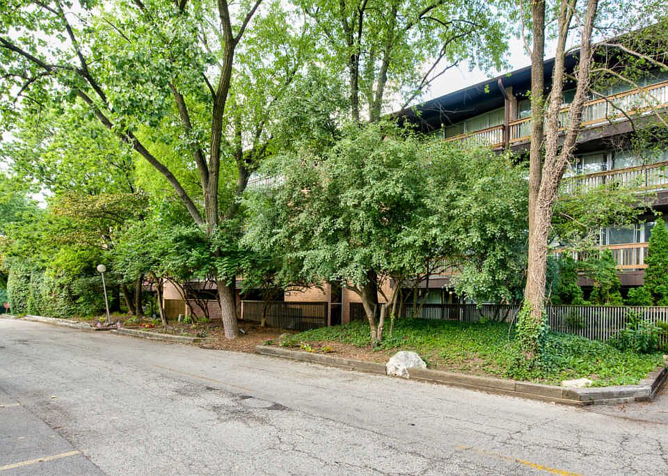 1st image of 5500 Hillcrest Ln APT 3K