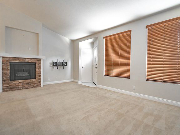 2nd image of 15 Whippoorwill Ln