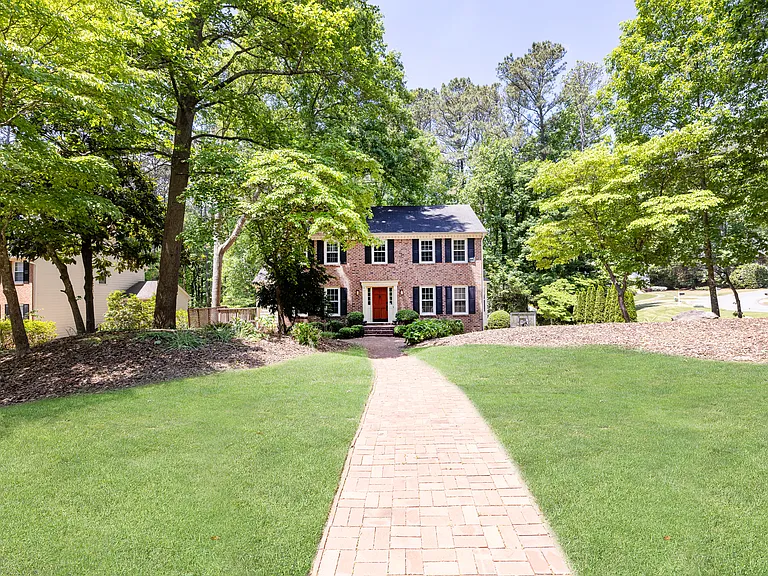 2124 Rockland Ct — Photo 9
