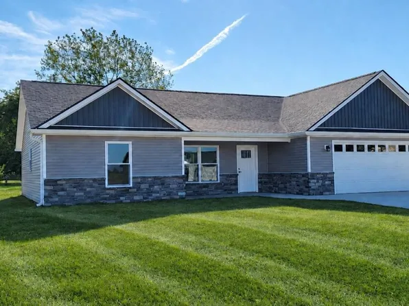 1302 S Walters, Robinson, IL 62454