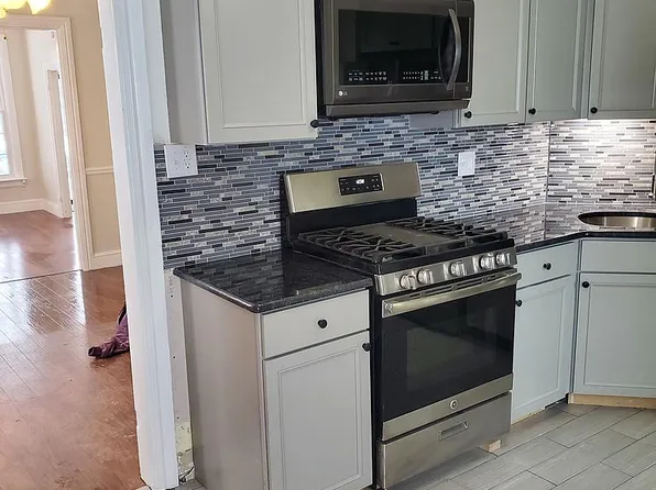 30 N Hellertown Ave, Quakertown, PA 18951