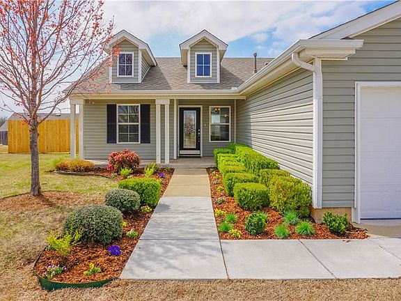 2nd image of 15425 Nightshade Dr