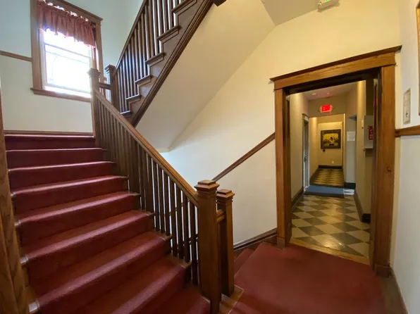 Cambridge, 4917 McPherson Ave #109, Saint Louis, MO 63108