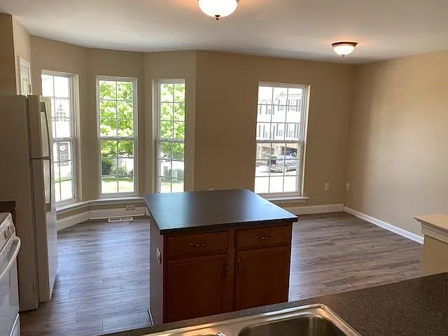 2728 Hunters Crest Dr — Photo 13