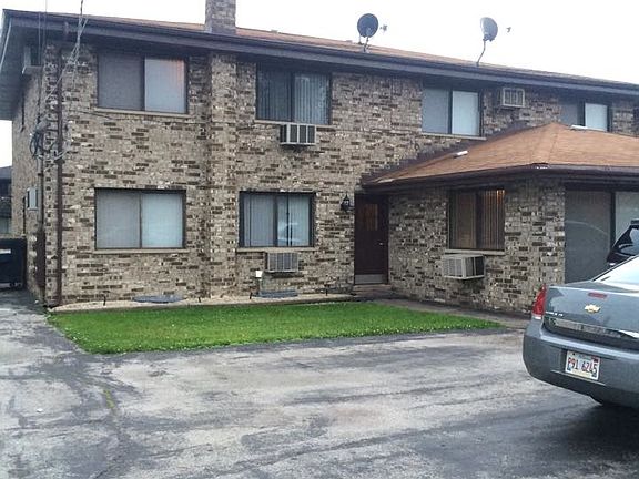 2nd image of 17712 Escanaba Ave APT 1N