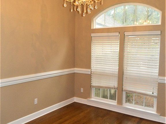 4th image of 1622 Gardenpark Ln