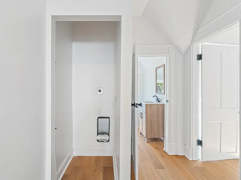 513 N Central St #4 — Photo 15