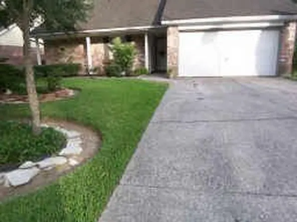 2510 Lexington Woods Dr, Spring, TX 77373