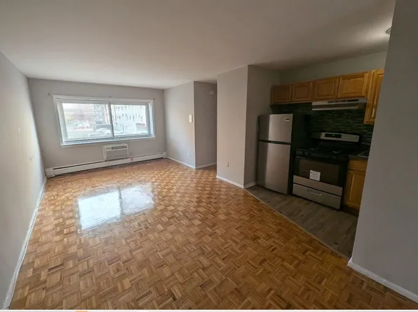 211 Johnson Ave, Hackensack, NJ 07601