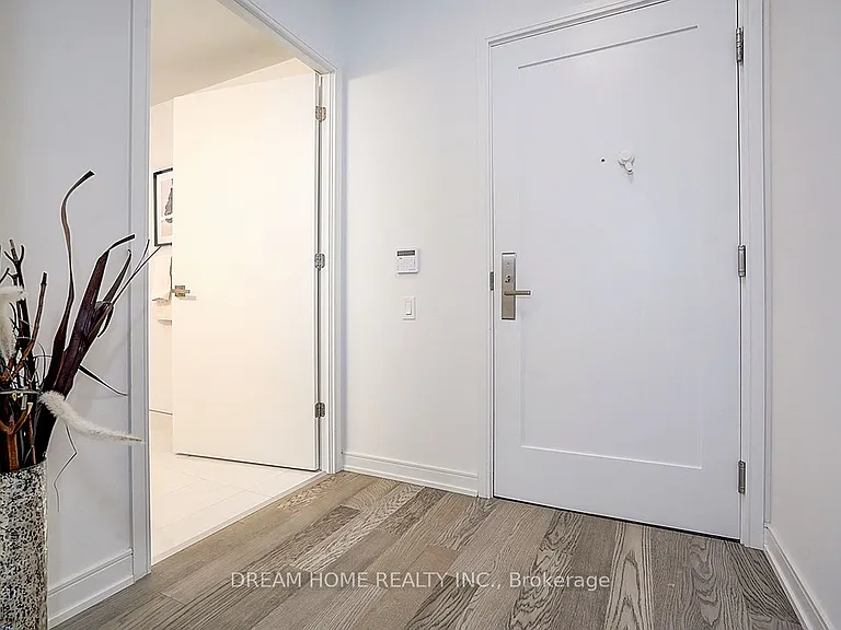 3 Gloucester St #1809 — Photo 3