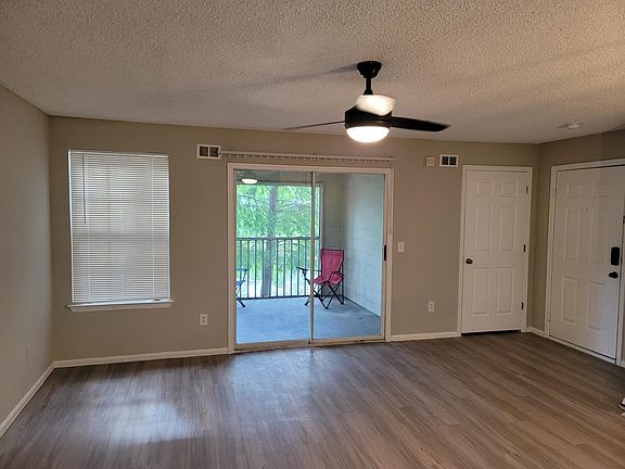 3rd image of 5112 Park Central Dr Unit 627