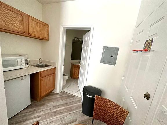 4th image of 8327 Mulligan Cir