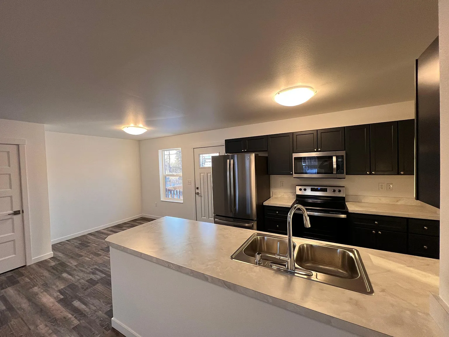 1658 S Pollywog Pl — Photo 3