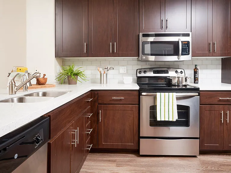 The Promenade Rio Vista Apartments — Photo 11