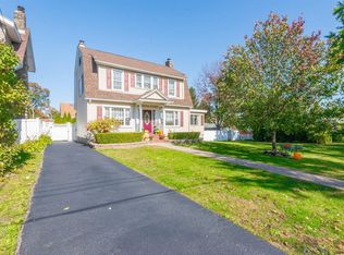 25 Tillinghast Ave, Menands, NY 12204