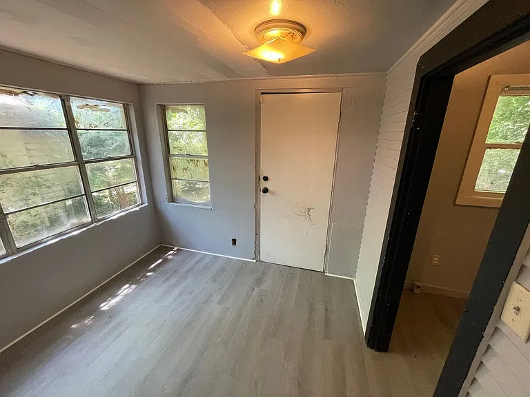 3224 Jackson St — Photo 7