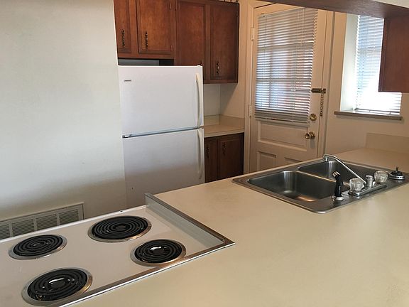 3rd image of 3606 Staunton Ave SE APT 1