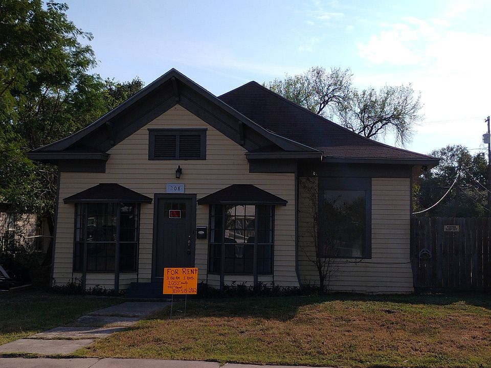 1st image of 208 E 5th St