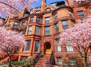 19 Bay State Rd APT 4, Boston, MA 02215