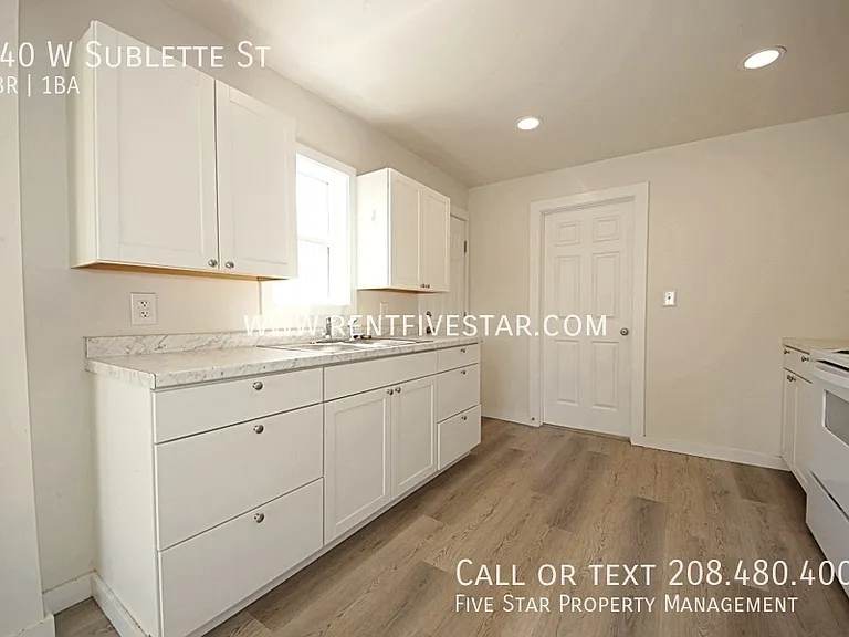 940 W Sublette St — Photo 7