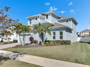 5318 Wishing Arch Dr, Apollo Beach, FL 33572