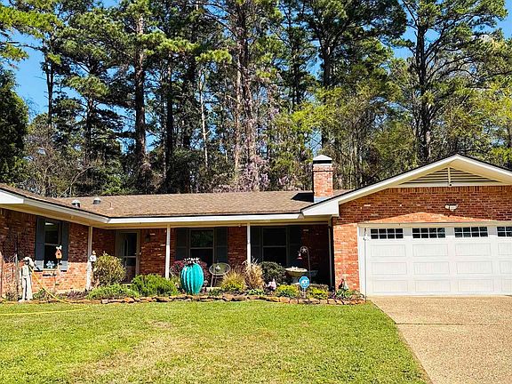 3rd image of 18058 Whispering Pines Rd