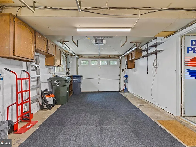 13501 Kelmont Ct — Photo 26