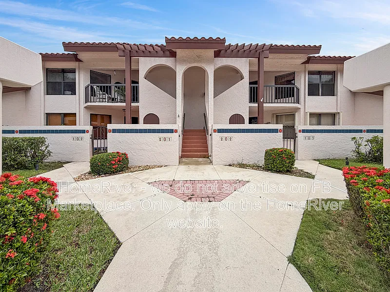 Montego Cove Condo — Photo 1