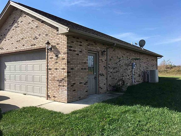 4th image of 1612 Bell Ford Dr E