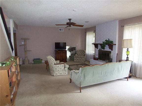 5th image of 8508 Loralinda Dr