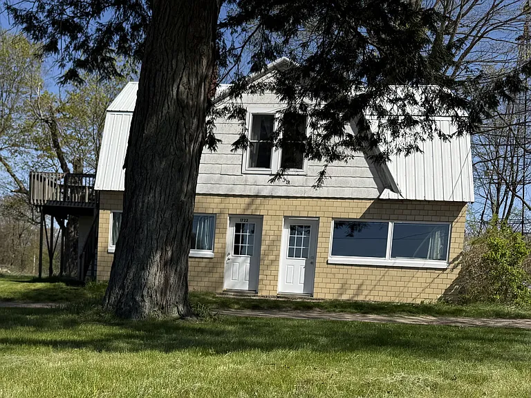 1722 N M 37 Hwy — Photo 1
