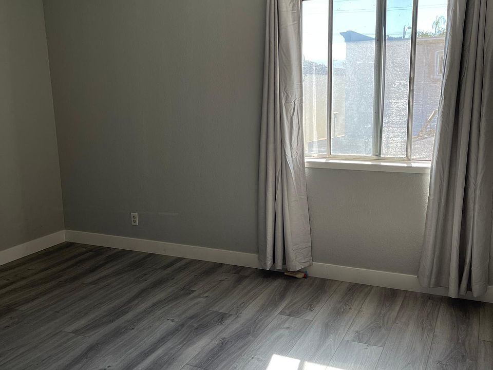 1st image of 3131 Yuma Dr