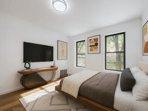 501 1/2 East 83rd Street image 2 of 4