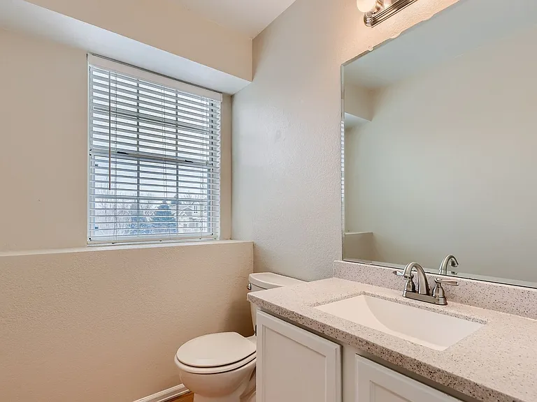 319 W Jamison Cir #17 — Photo 10