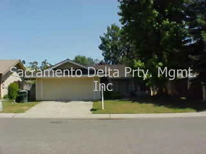 7240 Regard Way photo 1