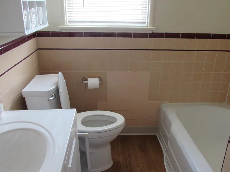 1149 E Carson St #9 — Photo 9