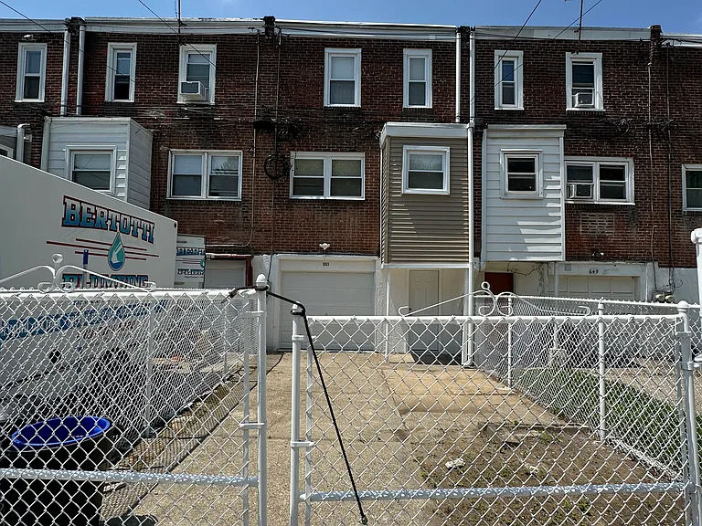 651 Copley Rd — Photo 16