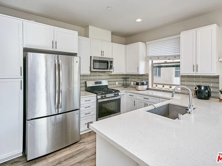 9831 Alburtis Ave #37 — Photo 24