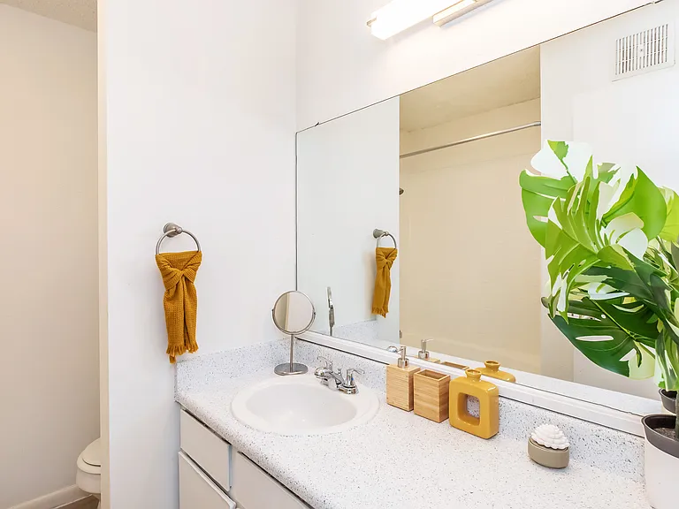 Residences at Medical — Photo 13