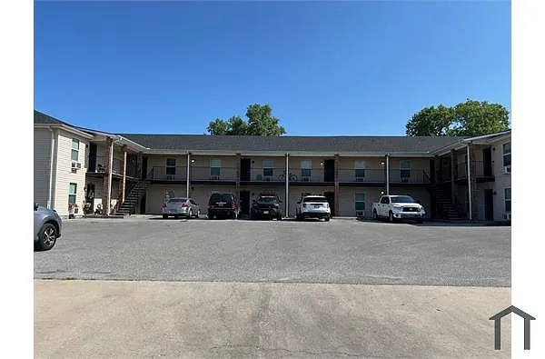 Building Photo - 2315 SW H Ave #206