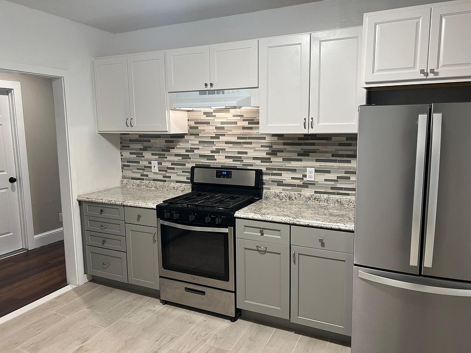 1st image of 808 Garden St Floor 2