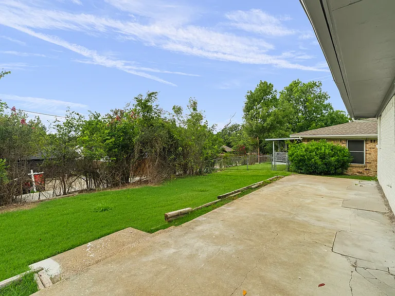 506 Rogers Way — Photo 25
