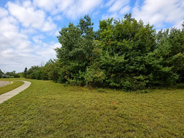 217 Berkshire Ln, Gaylord, MI 49735