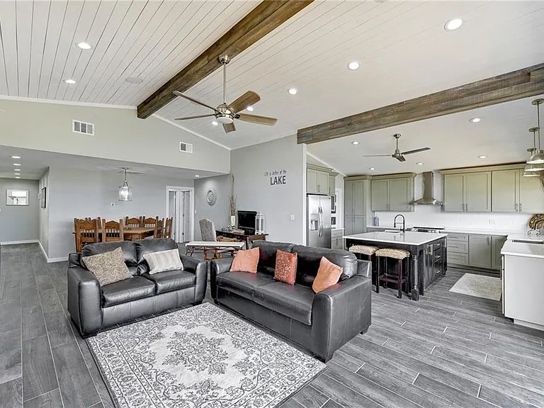 713 Nomad Dr — Photo 7
